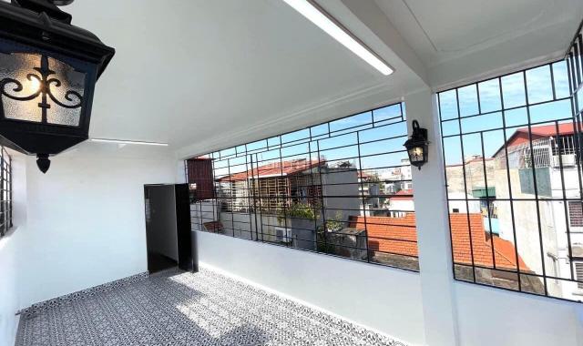 Vip, nhà MP Ô Chợ Dừa, giá 18 tỷ, DT 24m2x3T, MT 5m, KD lớn, 2 thoáng