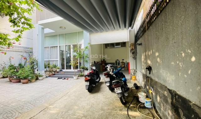 Villa, nhà riêng cho thuê Thảo Điền, Q2. Vị trí đẹp, giao thông thuận lợi, LH 0903652452 Mr. Phú