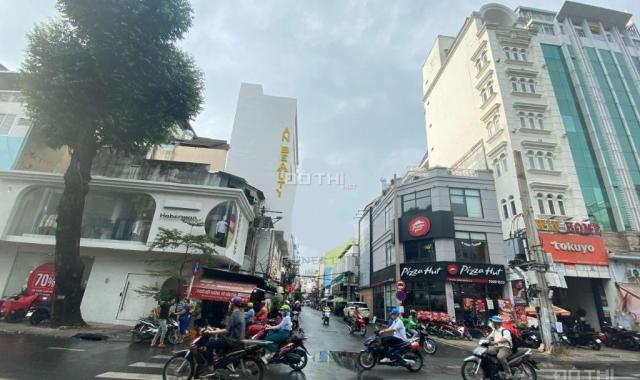 Cho thuê nhà 376A Võ Văn Tần, P. 5, Quận 3. DT: 7x18m nở 8m