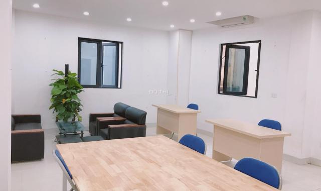Chính chủ cho thuê văn phòng 35m2 - 55m2 tại Duy Tân, Trần Thái Tông, giá tốt, vị trí đẹp