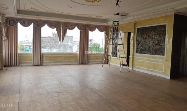 Bán nhà mặt phố Quan Hoa, Cầu Giấy, diện tích 140m2x6 tầng, mặt tiền 12m, giá 56 tỷ, LH 0989793003
