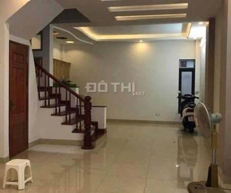 Phân lô, ô tô đỗ cửa, ngõ thông, kinh doanh, Hoàng Văn Thái 30m2, 3.69 tỷ