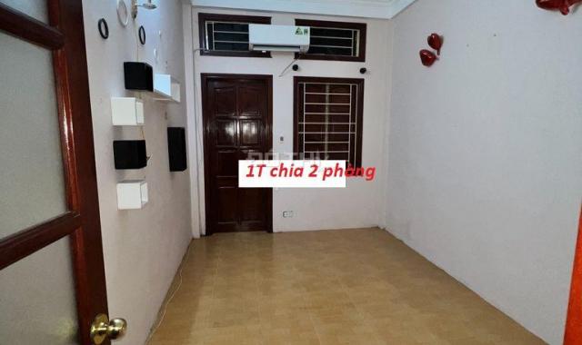 Cho thuê nhà mặt đường Đông Quan, Cầu Giấy 45m2 x4T đường to có vỉa hè tiện làm vp, KD giá 15 triệu