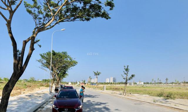 Bán lô đất FPT Đà Nẵng giá sụp hầm - Mặt tiền đường 10m - Đối diện công viên