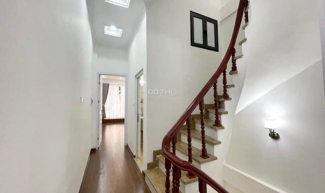 Bán nhanh nhà ngõ 19 Đông Tác, giá 5,6 tỷ, DT 45m2x5T, hoàn thiện đẹp