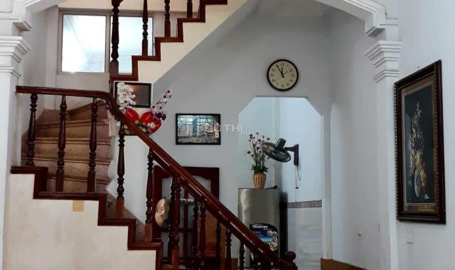 Gấp bán luôn nhà đầu ngõ Nghi Tàm, giá 4.8 tỷ, 35m2x4T, mặt ngõ, mới đẹp