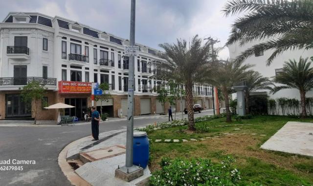 Bán nhà SHR hoàn công 1 trệt 2 lầu 4PN phường Tân Bình, TP Dĩ An, Bình Dương