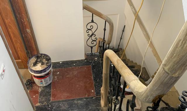 Bán nhanh nhà ngõ 28 Tứ Liên, giá 4.75 tỷ, 33m2x5T, ô tô đỗ gần, ngõ thông, ảnh thật