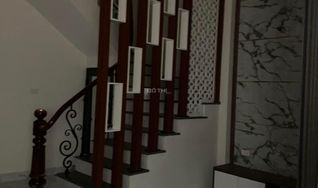 Bán nhà đầu ngõ Đê La Thành, giá 4.35 tỷ, 33m2x5T, vị trí đẹp, ở luôn, ảnh thật