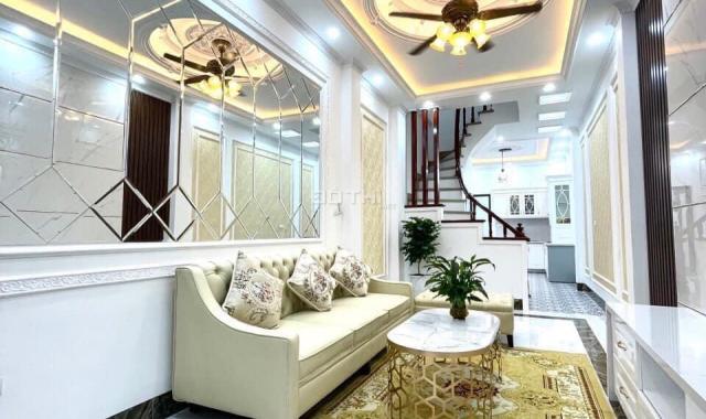 Cần bán nhà ngõ 612 Đê La Thành, giá 7,9 tỷ, 42m2x6T, ngõ gần, KD được