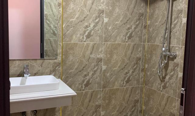 Cần bán nhà đầu ngõ 256 Bạch Đằng, giá 2.95 tỷ, 23m2x5T, lô góc 2 thoáng