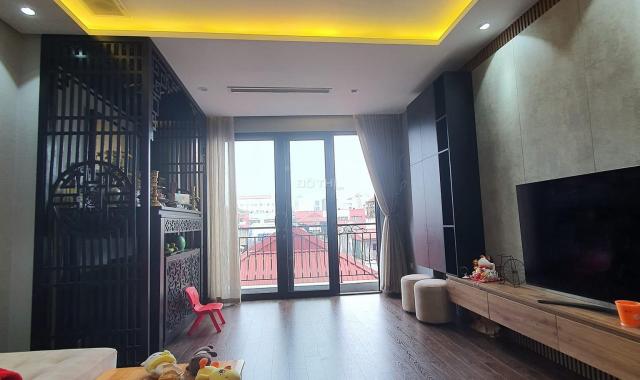 Chính chủ bán nhà phố Chùa Láng - Đống Đa 7 tầng thang máy, MT 4.5m, giá 12,8 tỷ - 0981556804