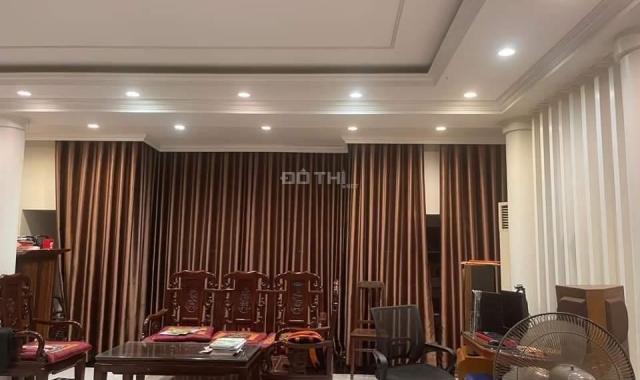 Bán biệt thự Linh Đàm độc, đắc địa, lô góc 2 mặt phố 40m mặt tiền, 330m2 kinh doanh đỉnh