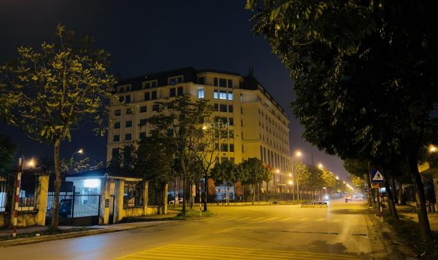 Chính chủ bán đất MP Nguyễn Sơn, Long Biên, DT 7800m2, GPXD 11 tầng, trụ sở cty giá 180 tỷ có TL