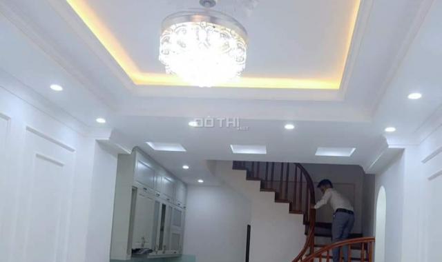 Chỉ nhỉnh 3 tỷ có ngay nhà đẹp đường ô tô thông, Việt Hưng, 32m2, xây 4 tầng, có thể kinh doanh nhỏ