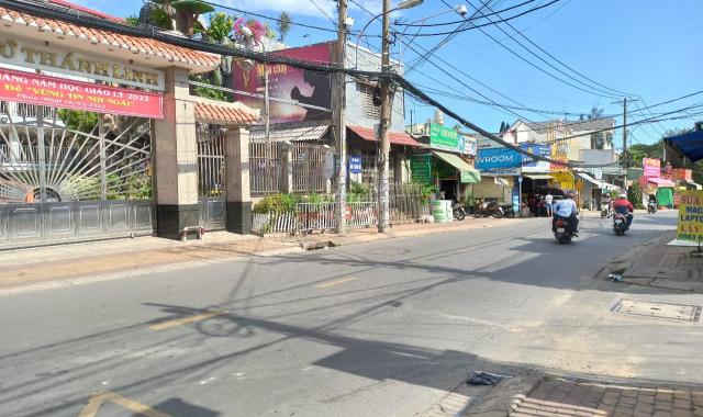 Mình cần bán nhà cấp 4 có gác nở hậu phường Tăng Nhơn Phú B, Q9, sát mặt tiền đường Số 2