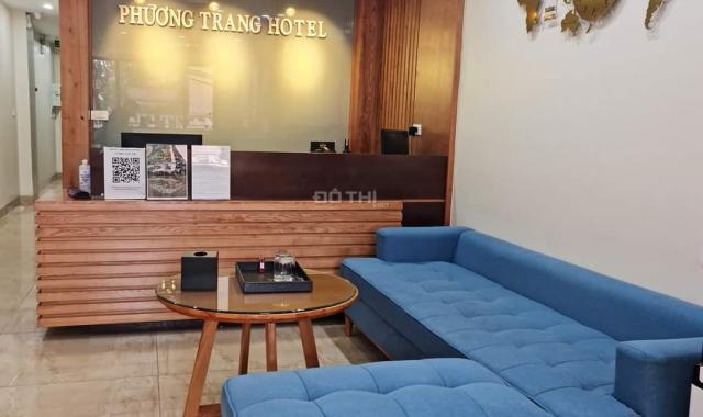 Bán hotel mặt phố 7 tầng thang máy 129m2 23 phòng doanh thu 150tr tháng chỉ 21 tỷ