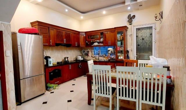 Cần bán gấp nhà sát phố Bà Triệu Hà Đông, 50m2, 4T. Giá 3,95 tỷ, gần sát phố, ở ngay, 0335207628