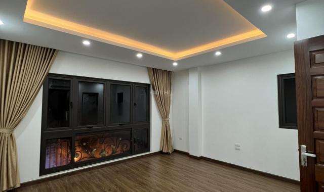 Bán nhà phân lô phố văn nghệ sỹ đường Doãn Kế Thiện, Cầu Giấy 40m2 xây 7 tầng thang máy giá 9,5 tỷ