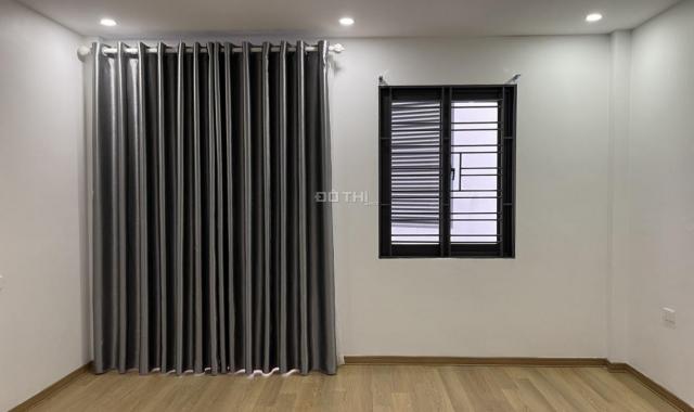 Bán nhà vip Hồng Tiến, Long Biên, 45m2, 4T nội thất đẹp cách nhà ra phố. Giá 6,95 tỷ