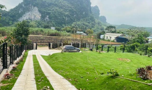 Bán khuôn viên sẵn về ở, view siêu đẹp gần khu nghỉ dưỡng Vresort tại Kim Bôi - Hòa Bình