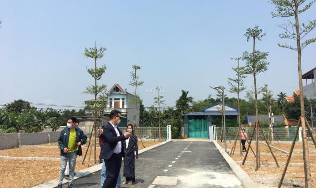 Chính chủ đang mở bán mảnh đất tại thôn 8, Tân Xã, Thạch Thất, giáp đường mở rộng 17m. 0962830896