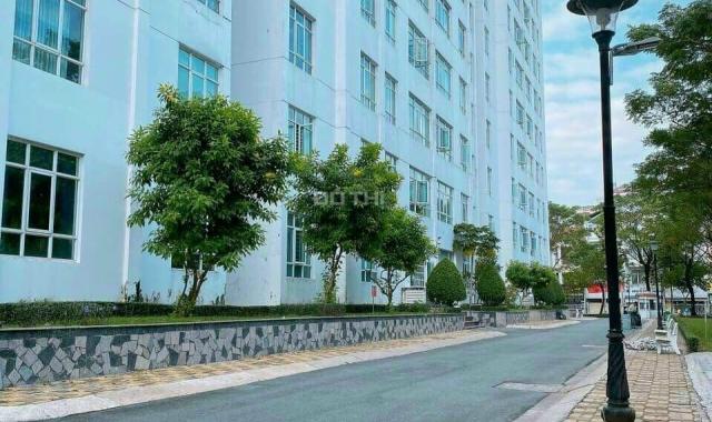 CHCC Giai Việt - bán CH 2PN 78m2 full nội thất có ban công 2,8 tỷ, hướng Đông Nam thoáng mát