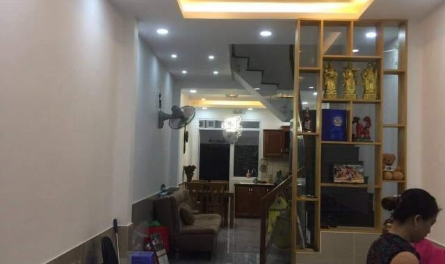 Bán nhà đẹp giá rẻ, HXH đường Trường Chinh, Tân Bình. 55m2 - 2 tầng chỉ 6,1 tỷ