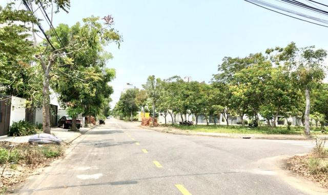 Cần bán lô đất biệt thự đường Lê Hữu Khánh, thông sông, view công viên