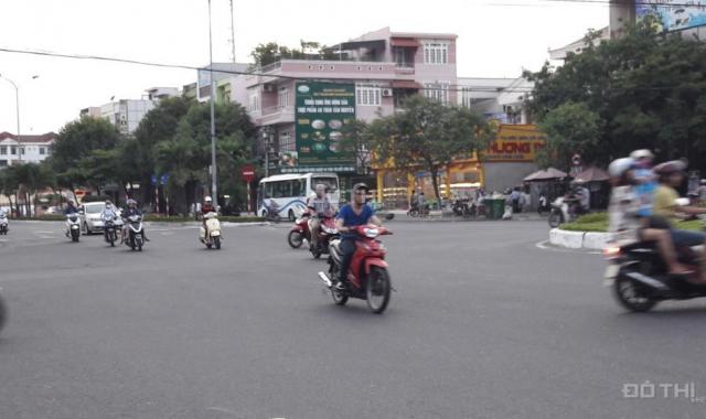 Bán nhà phố nội thất Núi Thành Đà Nẵng mặt tiền 7m cho thuê 45 triệu/th