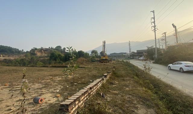 Bán lô đất 270m2 mặt đường Phú Mãn sát hồ Đồng Vỡ Quốc Oai Hà Nội