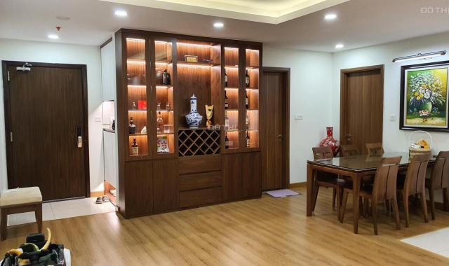 Chính chủ cần bán gấp căn 3 phòng ngủ 148.6m2, full nội thất cực đẹp, 0982281144