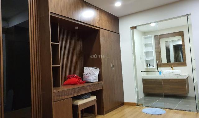 Chính chủ cần bán gấp căn 3 phòng ngủ 148.6m2, full nội thất cực đẹp, 0982281144