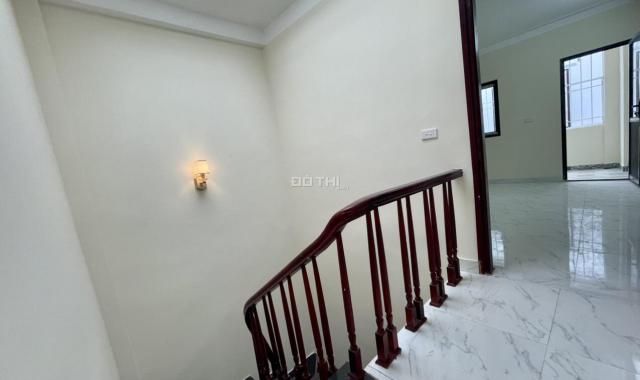 Chỉ 1.7 tỷ có nhà 4 tầng 32m2, ngõ trước nhà 3m ô tô lùi cửa, view hồ đẹp