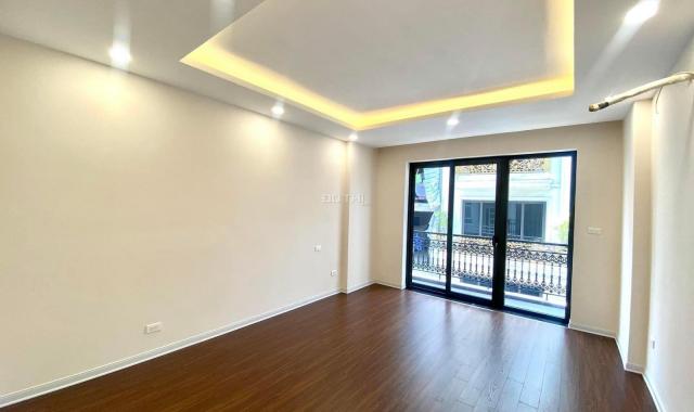 Bán nhà phường Gia Thuỵ - 70m2 x 4T ngõ thông - gara - ô tô tránh - giá hơn 10 tỷ