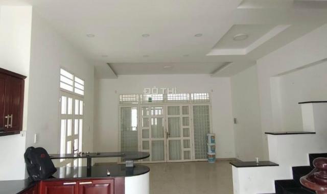 Nhà thuê HXH phường Bình Thuận Q7 * 9x20m * 3 tầng, 4PN + sân rộng * giá rẻ 15 tr/tháng