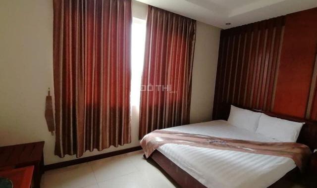 Cần tiền đầu tư dự án lớn chủ bán gấp khách sạn mặt phố Bãi Cháy Hạ Long 80m2, 10T, thang máy, 16P
