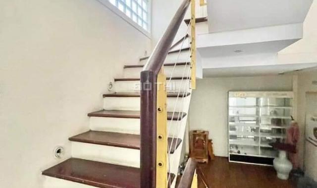 Siêu hiếm nhỉnh 5.x tỷ ô tô qua nhà riêng 43m2 Hoàng Hoa Thám Ba Đình, mặt ngõ 3m  40m ra phố