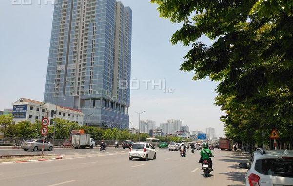 Bán tòa nhà văn phòng mặt đường Phạm Văn Đồng, Cầu Giấy 120/200m2, 8T, MT 5m, nhỉnh 46 tỷ