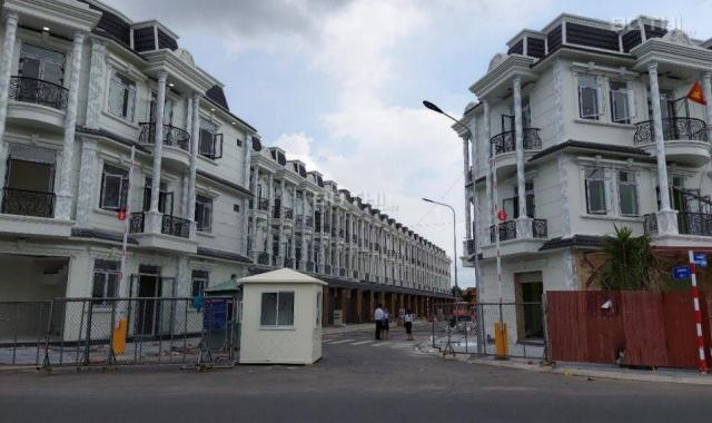 Cần bán căn nhà phố 1 trệt 2 lầu, dt 80m2 thuộc dự án Royal Town mặt tiền Nguyễn Thị Khắp