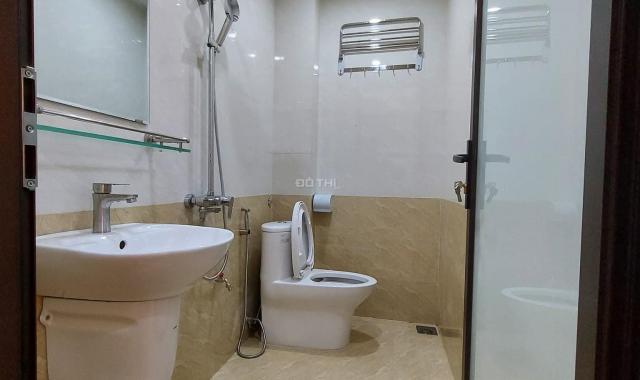 Bán nhà ngõ 29 Nghĩa Dũng, giá 3,8 tỷ DT 33m2x6T, ngõ gần