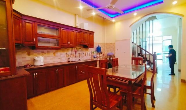 Chuyển chỗ ở cần bán gấp nhà 4,5 tầng, 50m2, MT 4m, khu đất dịch vụ 20AB Dương Nội giá 7, x tỷ