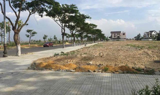 Cần bán đất 2mt Vương Thừa Vũ và Nguyễn Đình, diện tích 212 m2, giá 40 tỷ