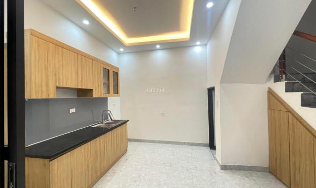 Bán nhà phố Nguyễn Trãi: 35m2, 4T, lô góc, kinh doanh, hơn 3 tỷ, 0913003463