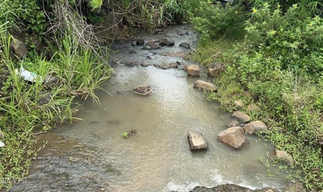Bán mảnh đất có suối chảy quanh, gần khu dân cư, Ea Mdroh, Cư Mgar, Đắk Lắk