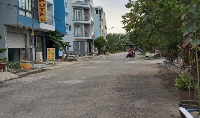 Bán đất Trường Thịnh đường Nguyễn Duy Trinh lô góc đường 16 mét nền C45 (94m2) 106 triệu/m2