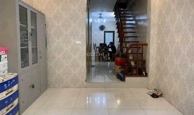 Bán nhà phân lô thang máy + ô tô đỗ gần ngõ thông Hoàng Đạo Thành, Thanh Xuân, nhà xây 41m2, 5T