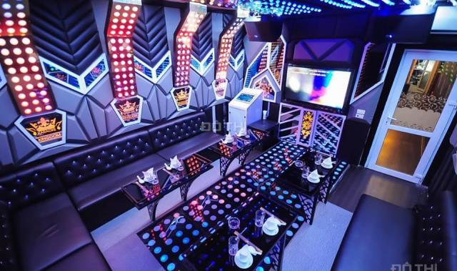 Cần bán siêu gấp quán karaoke, diện tích 600m2 x 11 tầng, giá 220 tỷ