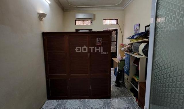 Bán nhà phố 8/3: 22m2 x 2T, lô góc, kinh doanh, vỉa hè rộng 1,65 tỷ