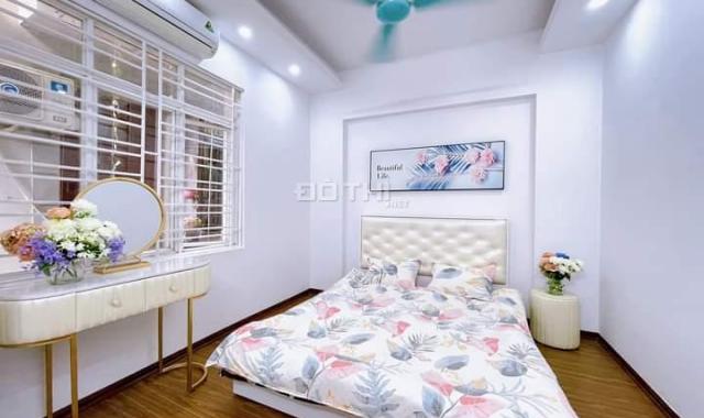 Cần bán nhà phố Dương Khuê 45m2, 5 tầng, mặt tiền 4.5m, ngõ thông, nhà thoáng trước sau